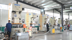 Actual-photo-of the-stamping -quipment